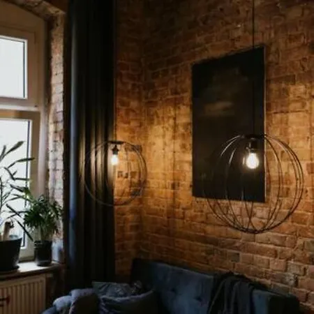 Mikro Czarne Studio Vintage Poznan