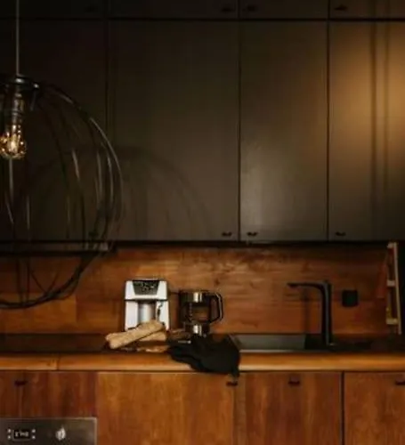 Mikro Czarne Studio Vintage